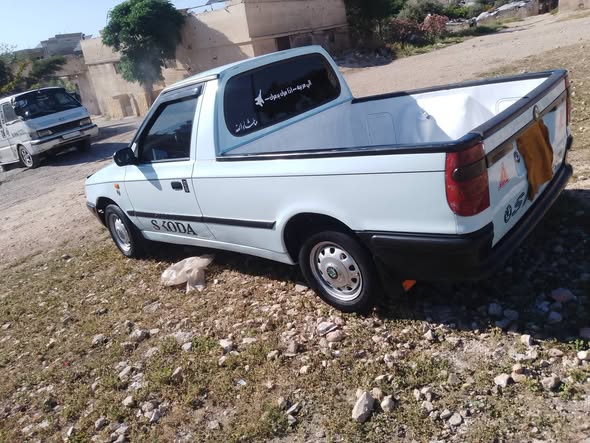 سكودا بيك أب 1996 - صورة 4