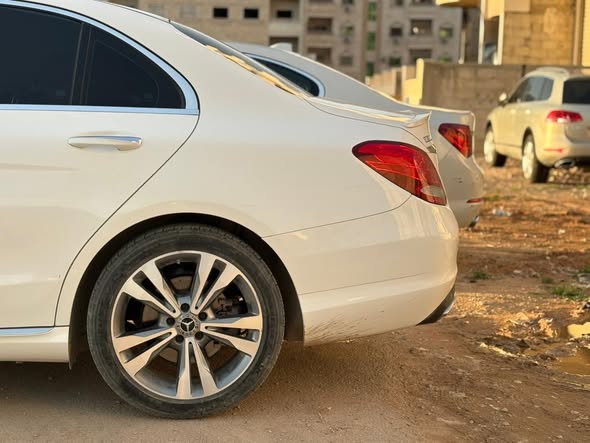 مرسيدس سي 300 2018 - صورة 5