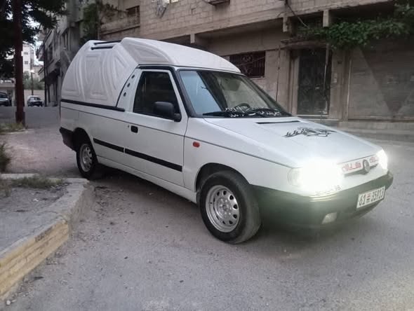 سكودا Pickup 1996 - صورة 1