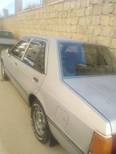 ميتسوبيشي لانسر 1983 - صورة 4