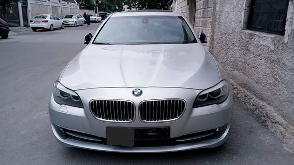 بي إم دبليو 528 2011 - صورة 1