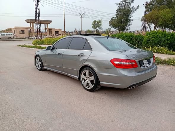 مرسيدس E350 2011 - صورة 1