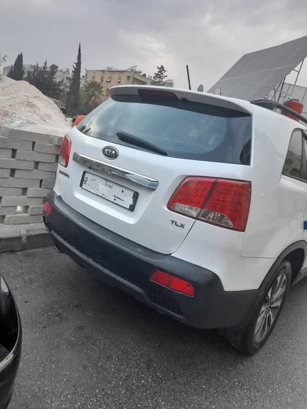 كيا سورينتو 2012 - صورة 2