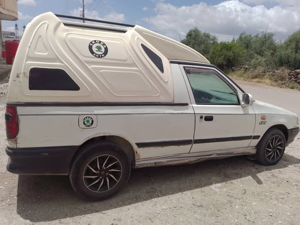 سكودا Pickup 1998 - صورة 1