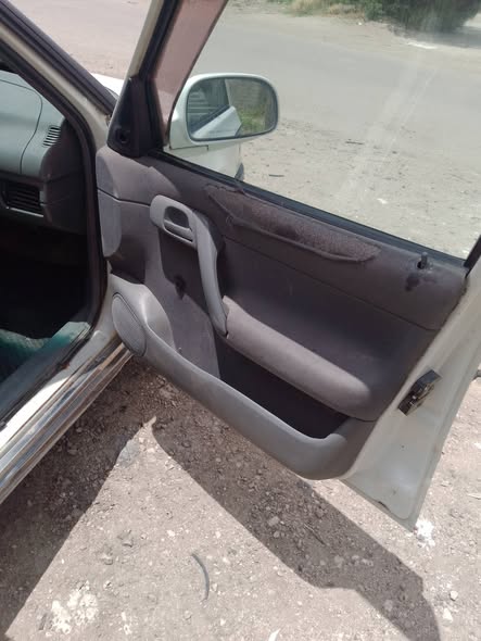 سكودا Pickup 1998 - صورة 2