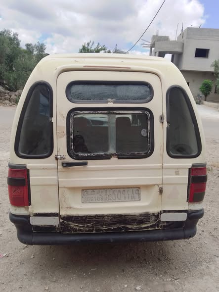 سكودا Pickup 1998 - صورة 4