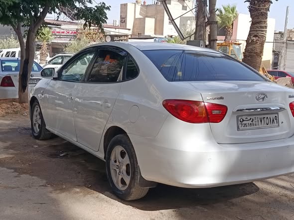 هيونداي افانتي 2008 - صورة 4