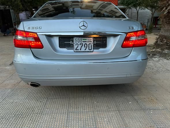 مرسيدس E200 2011 - صورة 1
