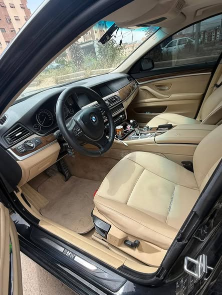 بي إم دبليو 520i 2012 - صورة 1