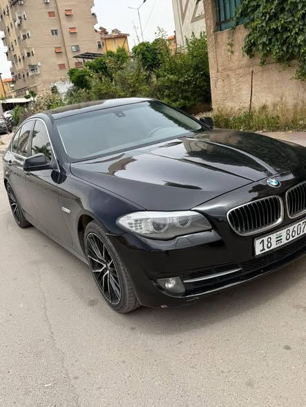 بي إم دبليو 520i 2012 - صورة 4