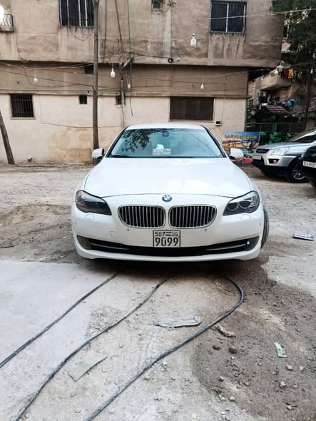 بي إم دبليو 523i 2011 - صورة 1