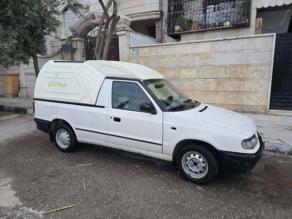 سكودا Pickup 1998 - صورة 1