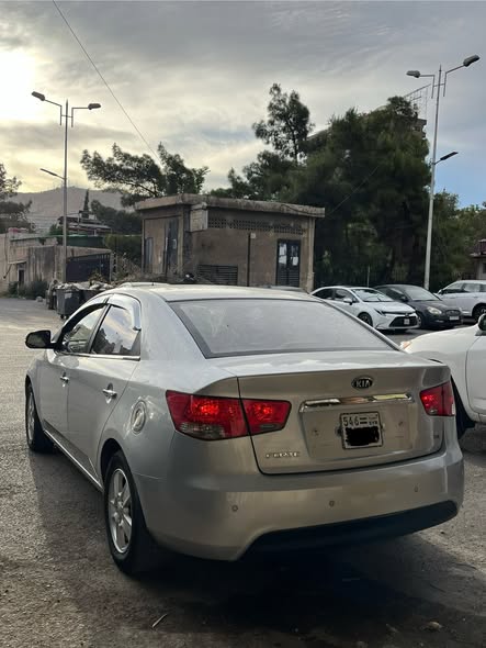 كيا فورتي 2010 - صورة 4