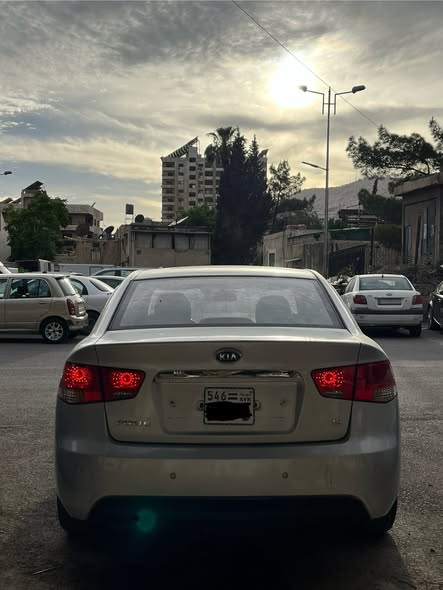 كيا فورتي 2010 - صورة 5