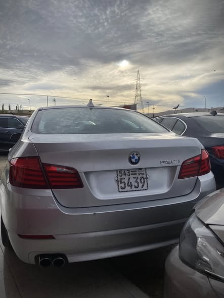 بي إم دبليو 528i 2011 - صورة 5