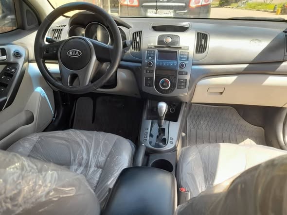كيا فورتي 2010 - صورة 4