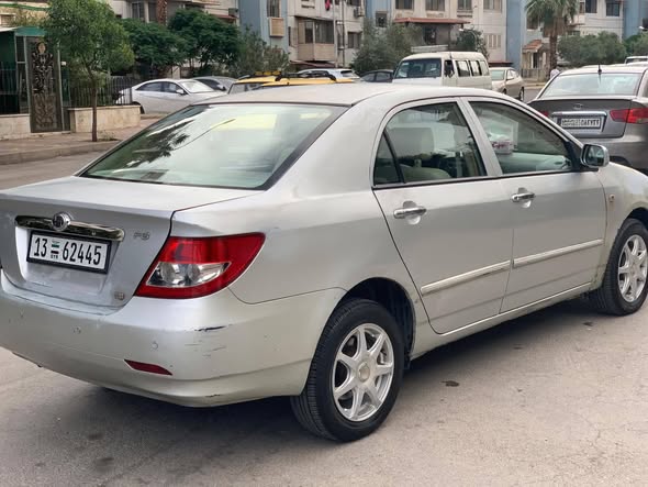 بي واي دي F3 2010 - صورة 1