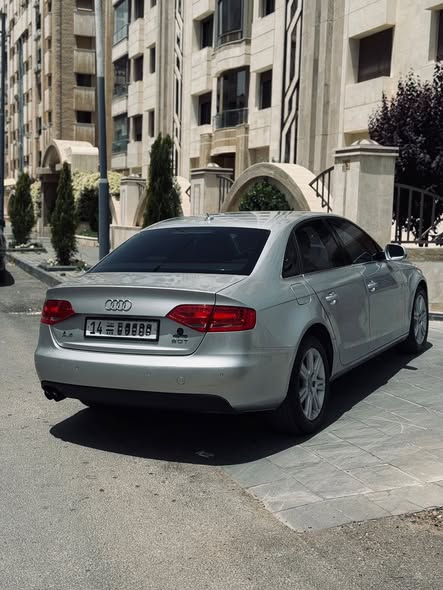 أودي A4 2011 - صورة 4