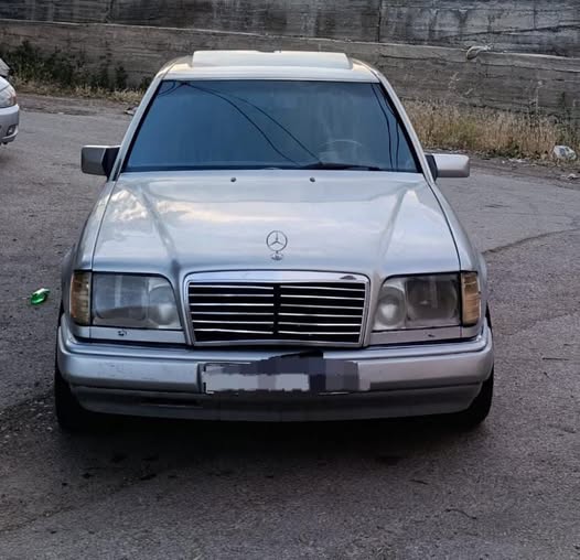 مرسيدس 300 1989