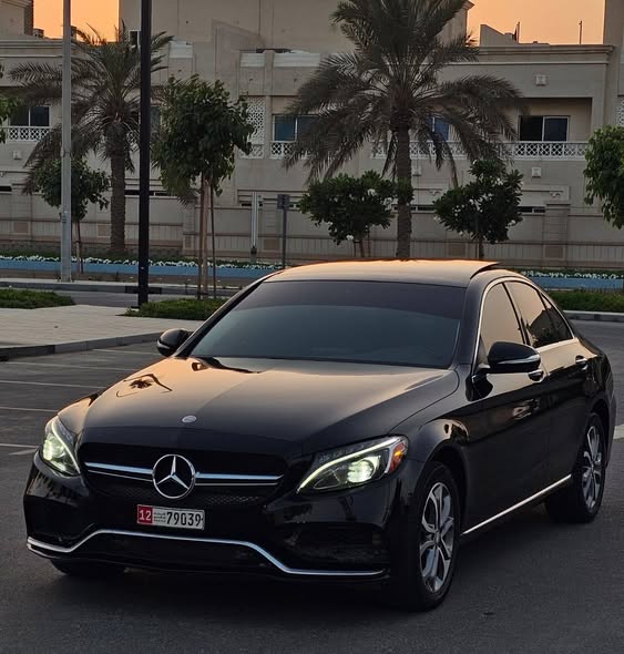 مرسيدس C300 2015 - صورة 1