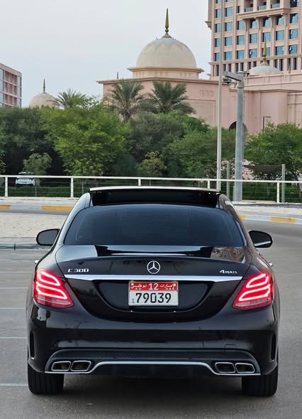 مرسيدس C300 2015 - صورة 2