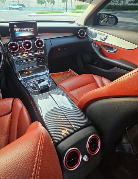 مرسيدس C300 2015 - صورة 4