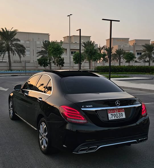 مرسيدس C300 2015 - صورة 5