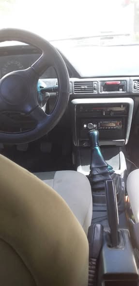 مازدا 323 1993 - صورة 1