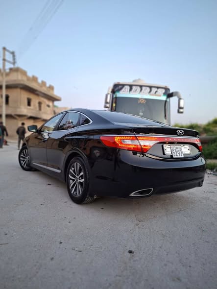 هيونداي جرانديور 2011 - صورة 4