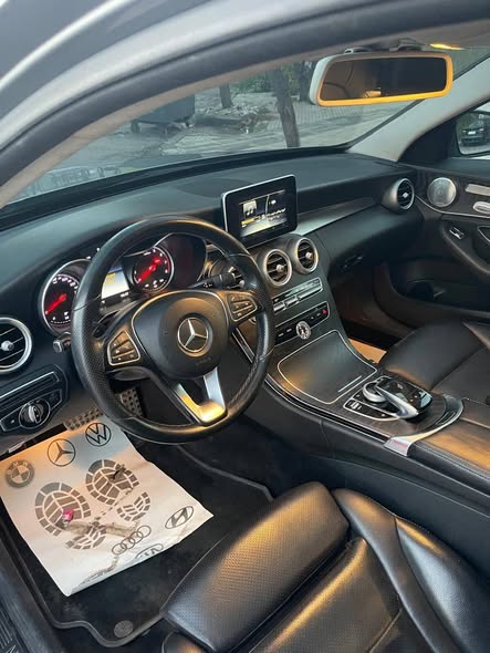 مرسيدس C300 2015 - صورة 3