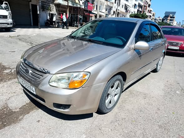 كيا سيراتو 2008 - صورة 5