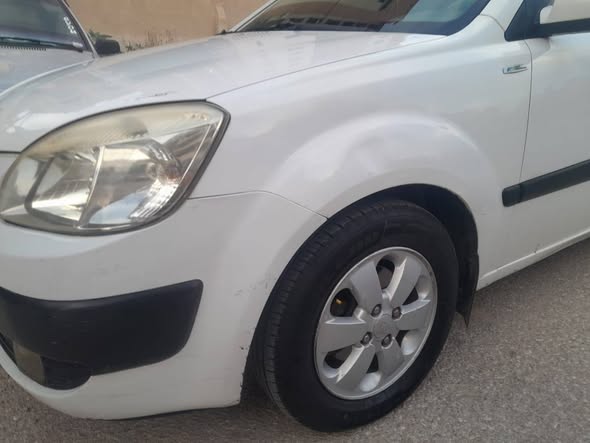 كيا ريو 2009 - صورة 1