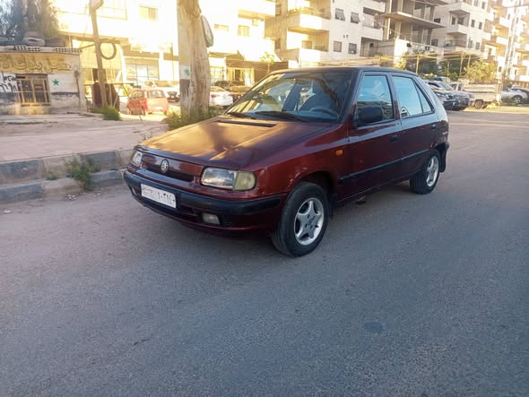 سكودا فليشيا 1998 - صورة 1