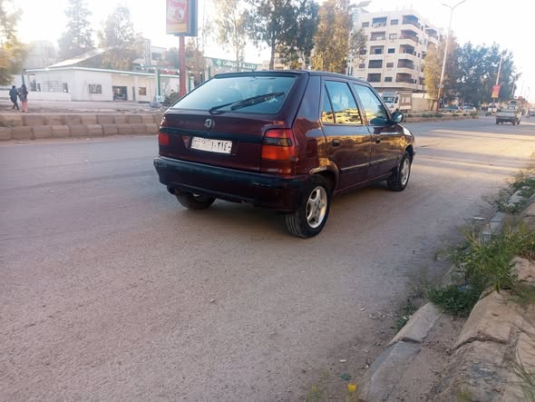 سكودا فليشيا 1998 - صورة 2