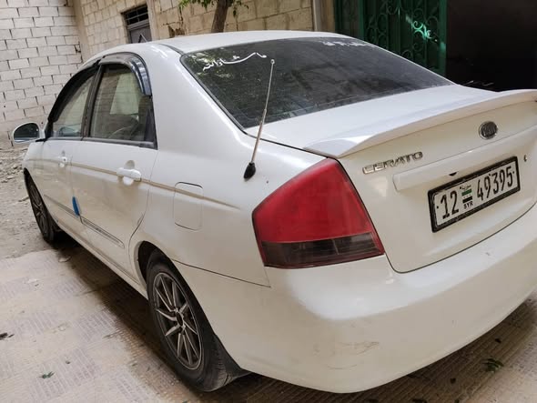 كيا سيراتو 2008 - صورة 1