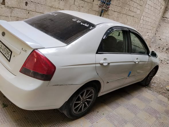 كيا سيراتو 2008 - صورة 2