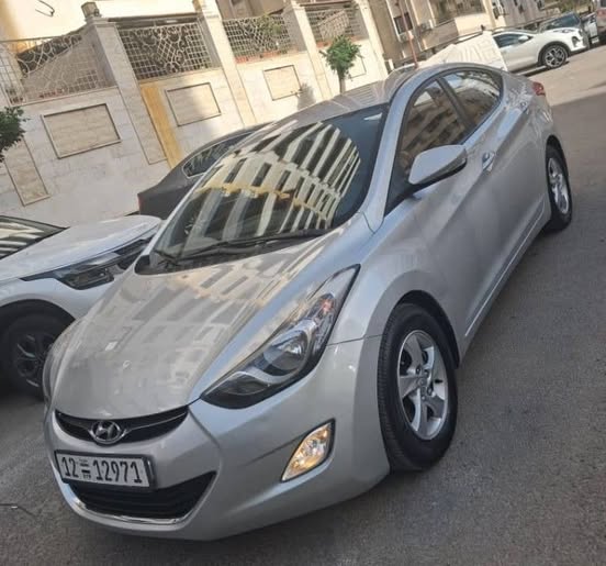 هونداي الينترا 2011