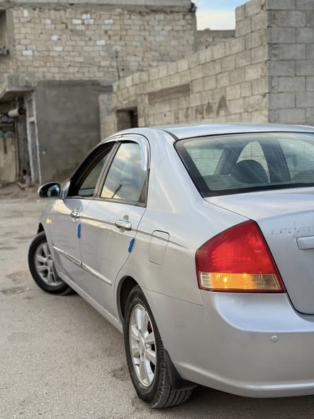 كيا سيراتو 2007 - صورة 4