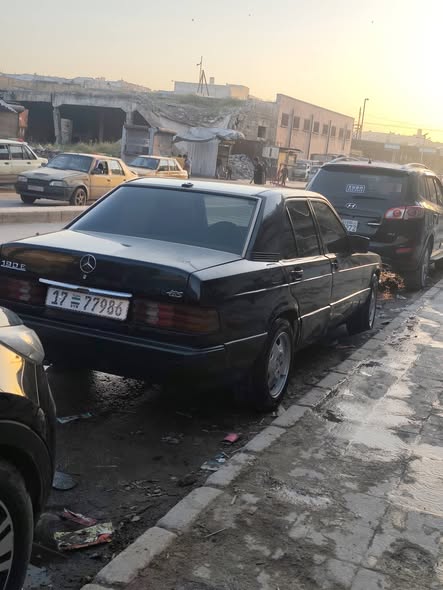مرسيدس 190 1993 - صورة 2