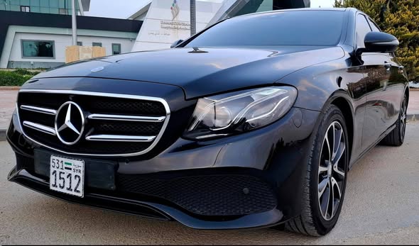مرسيدس E300 2018 - صورة 1