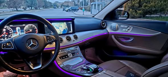 مرسيدس E300 2018 - صورة 3