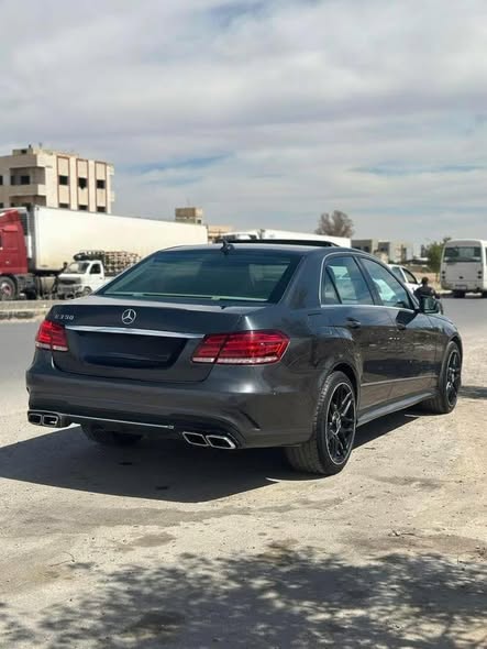مرسيدس E350 2011 - صورة 2