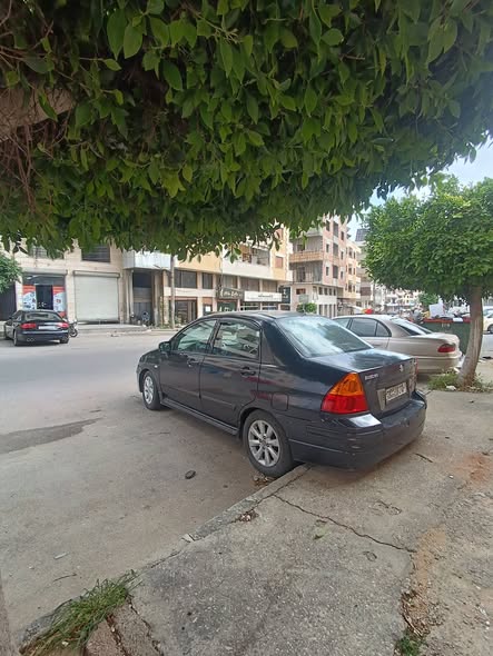 سوزوكي ليانا 2006 - صورة 4