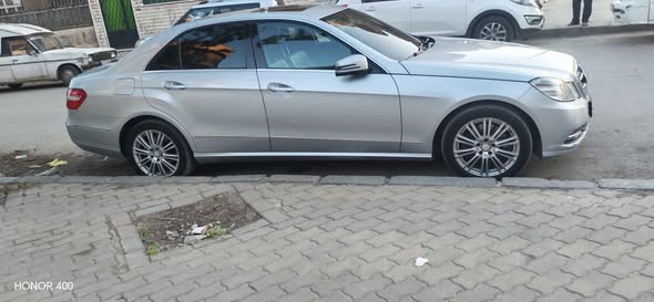 مرسيدس E300 2011 - صورة 2