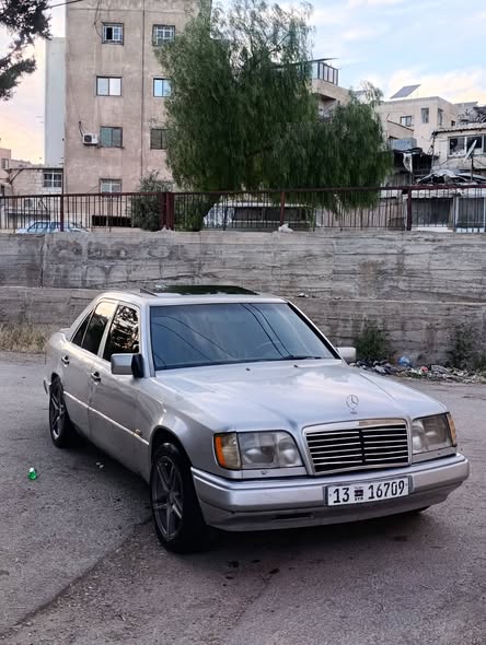 مرسيدس E300 1989 - صورة 2