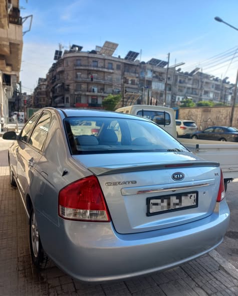 كيا سيراتو 2007 - صورة 1