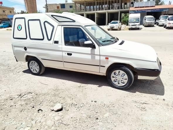 سكودا بيك أب 1994 - صورة 3