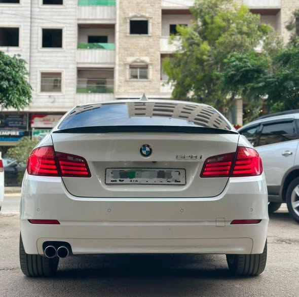 بي إم دبليو 528i 2012 - صورة 2