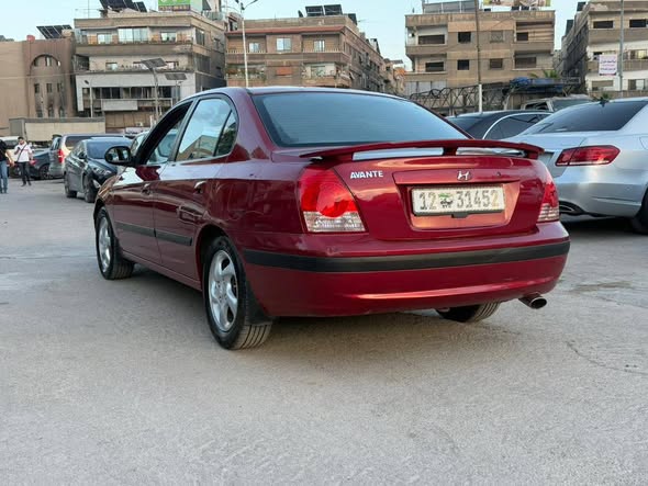 هونداي افنتي 2004 - صورة 4