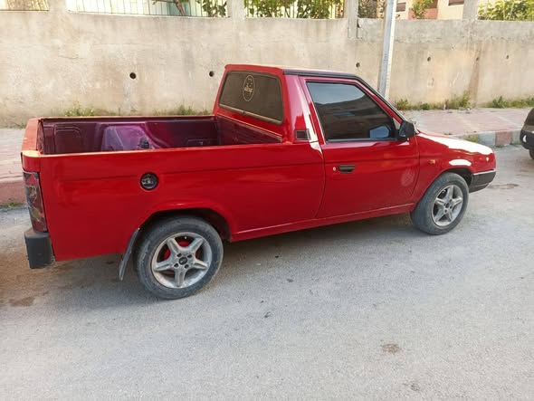 سكودا بيك أب 1995 - صورة 1